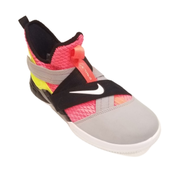 Nike Lebron Soldier 12 BBall Shoe Orange/Red Sz 6Y